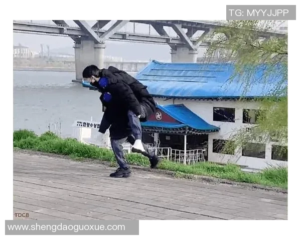 重庆滑板队与南京滑板队赛后复盘分析团队配合与战术执行的关键因素